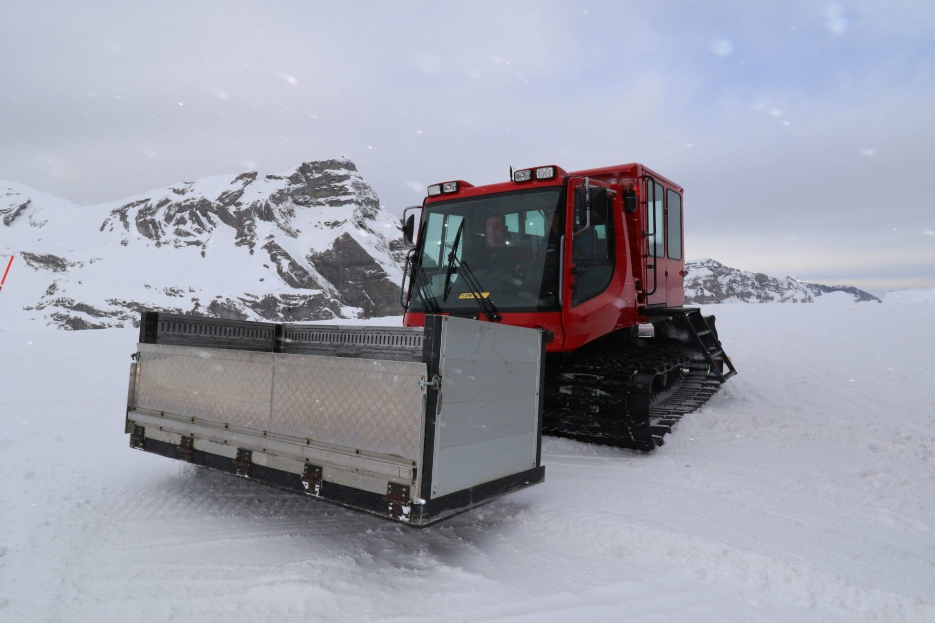 Wintersaison Gepäcktransport